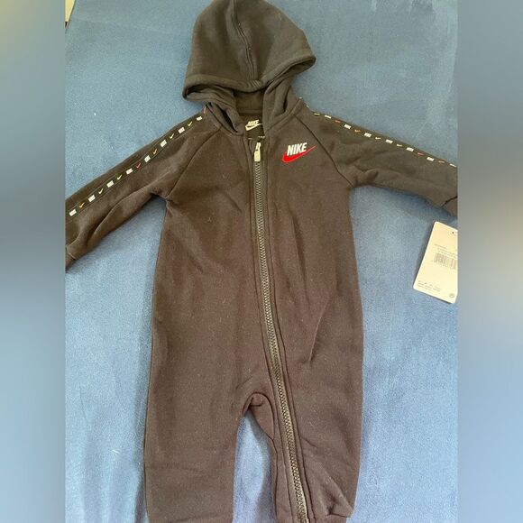Nike Baby Boy Hooded One Piece Outfit 6M NWT - Picture 1 of 5